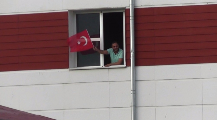 Karantinadaki Vatandaşlara Meşhur Develi Cıvıklısı İkram Edildi