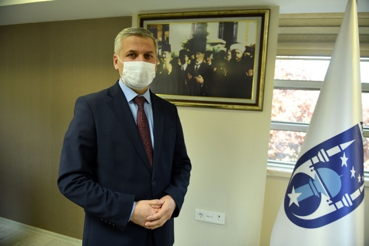 Mezarlıklar Yeniden Ziyarete Açıldı