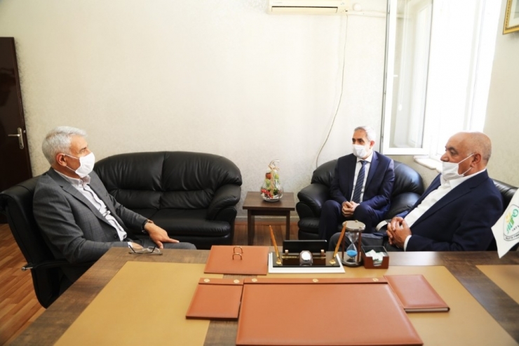 Battalgazi Belediyesi, Fırıncı Esnafına Maske Dağıttı