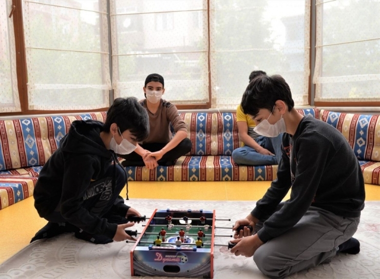 Sevgi Evlerinde Kalan Çocuklardan Anlamlı Bağış