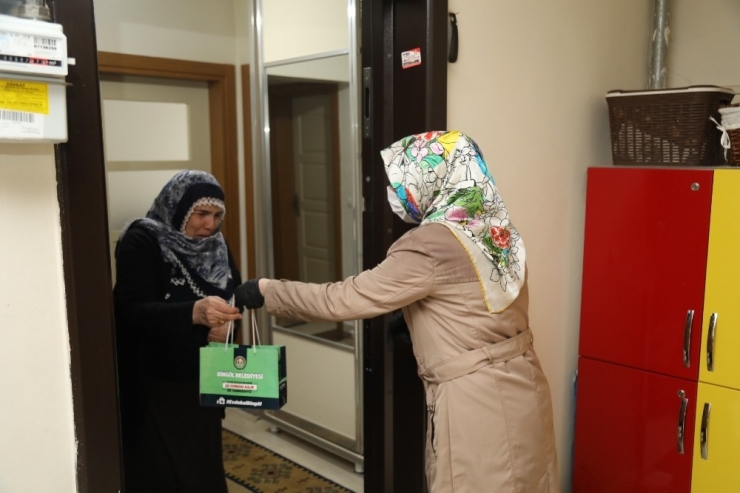 Bingöl’de 65 Yaş Üstündekilere Hijyen Seti