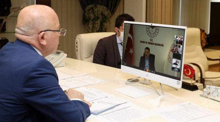 Bakan Pakdemirli’den Başkan Sekmen’e Üretim Övgüsü