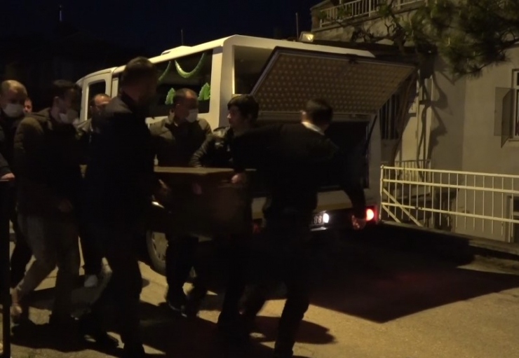 Yalnız Yaşayan Adam Evinde Ölü Bulundu