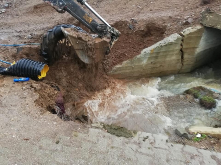 Köprüköy’de Yoğun Yağış Sele Neden Oldu