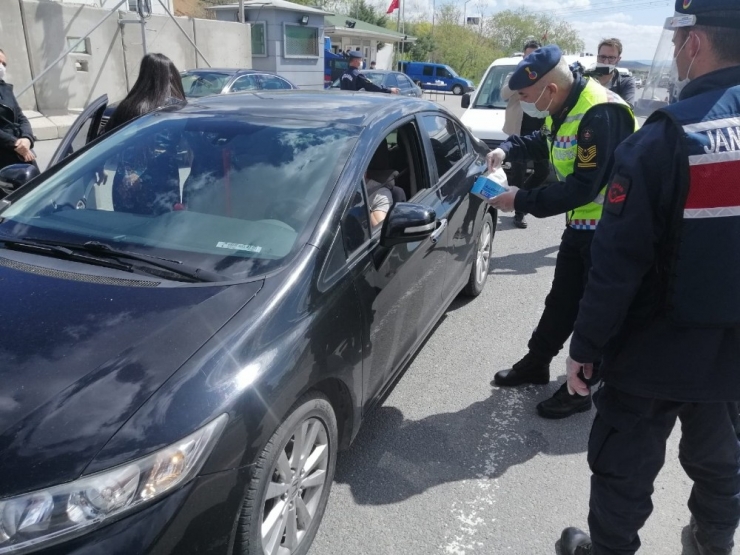 Gölbaşı’nda Trafik Haftasında Vatandaşlar Bilgilendirildi
