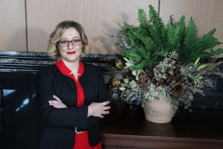 Doktor Annelerden Vefat Eden Sağlık Çalışanı Çocuklarına Burs