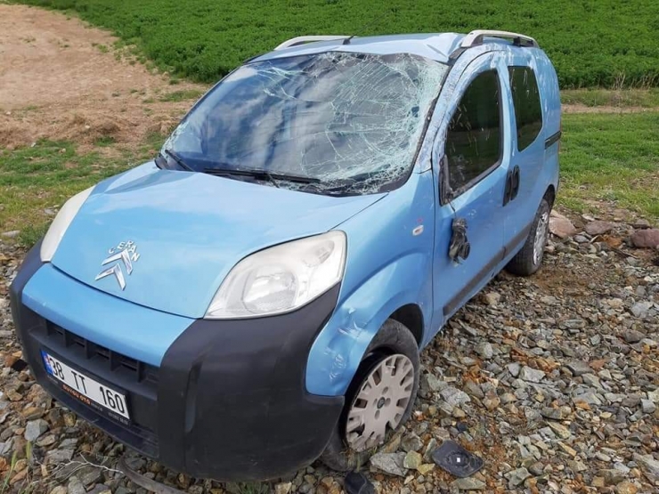 İki Takla Attığı Kazayı Sosyal Medya Hesabından Paylaştı