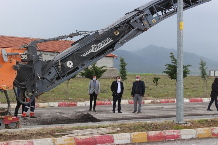 Emirdağ’da Konya Caddesi Yeniliyor