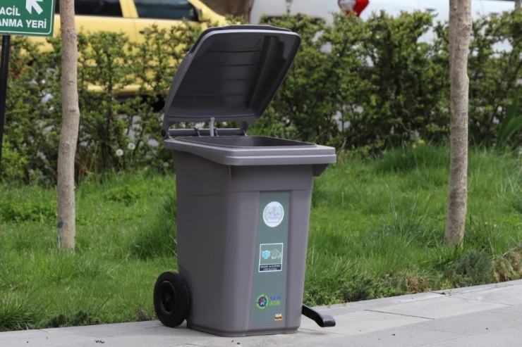 Kullanılmış Maske Ve Eldivenler İçin Atık Kutusu