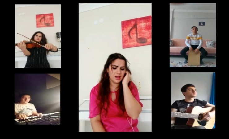 Lise Öğrencileri Pandemi Süreciyle İlgili Şarkı Besteledi