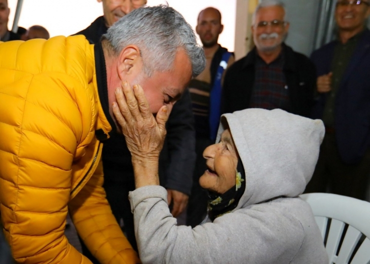 Annelere 10 Bin Çiçek Hediye Edilecek