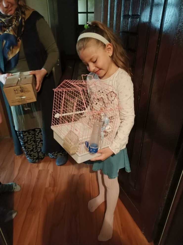 Cimer’den Muhabbet Kuşu Çıktı