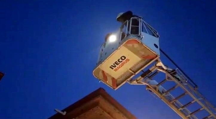 Mahsur Kalan 4 Yavru Kedi İtfaiye Ekiplerince Kurtarıldı