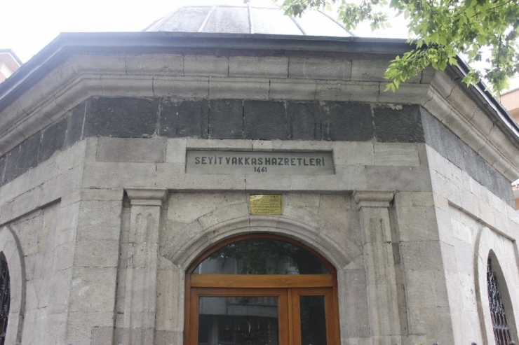 Seyyid Vakkas Türbesi Ramazan Ayında Sessiz Kaldı