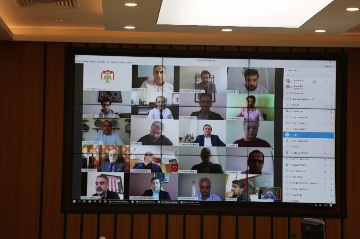 Sivas’ta 1 Kişi Covid-19’u 12 Kişiye Bulaştırdı