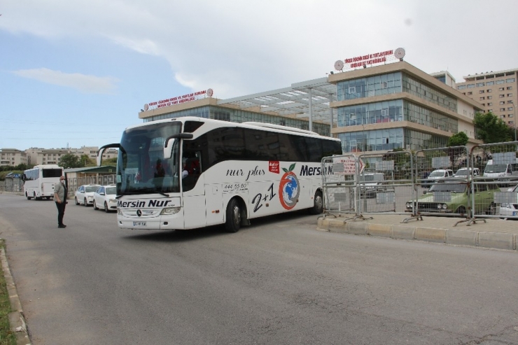 Karantina Sürecinde Odalarını Kullandığı Kız Öğrencilere Burs Verecek