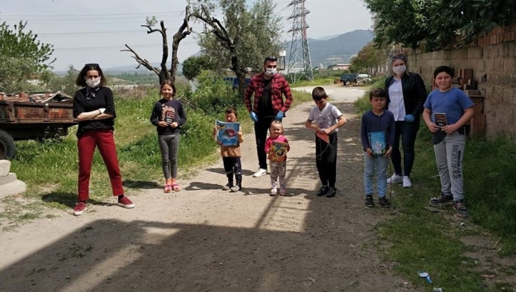 20 Yaş Altı Gençlere 3 Bin Kitap Dağıtıldı