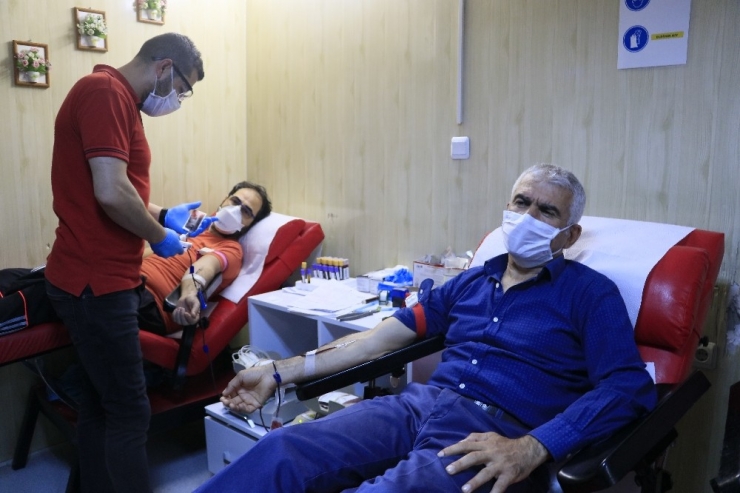 Vatandaşlar Konser Eşliğinde Kızılay’a Kan Bağışında Bulundu