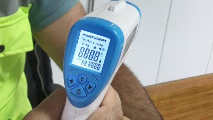 Fırsatçılar Yine İş Başında, Ateş Ölçerlerin Fiyatı 70’ten 700 Liraya Çıktı