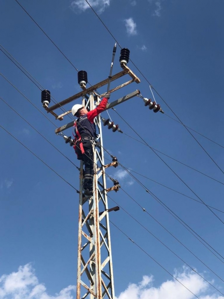 Vedaş Çalışmalarını Aralıksız Sürdürmeye Devam Ediyor