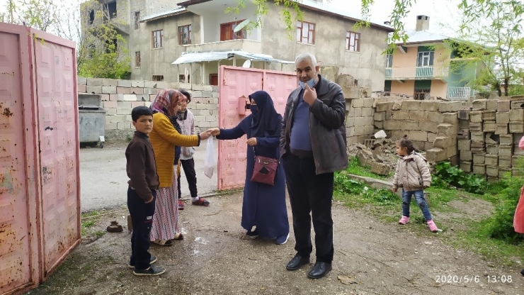 Tuşba İlçe Müftülüğü Kur’an Kursu Öğreticilerinden Vefa Örneği
