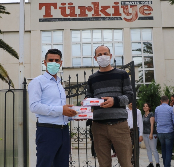 Adanalı İş Adamı 1 Milyon Ücretsiz Maske Dağıtımı Hedefine Doğru İlerliyor