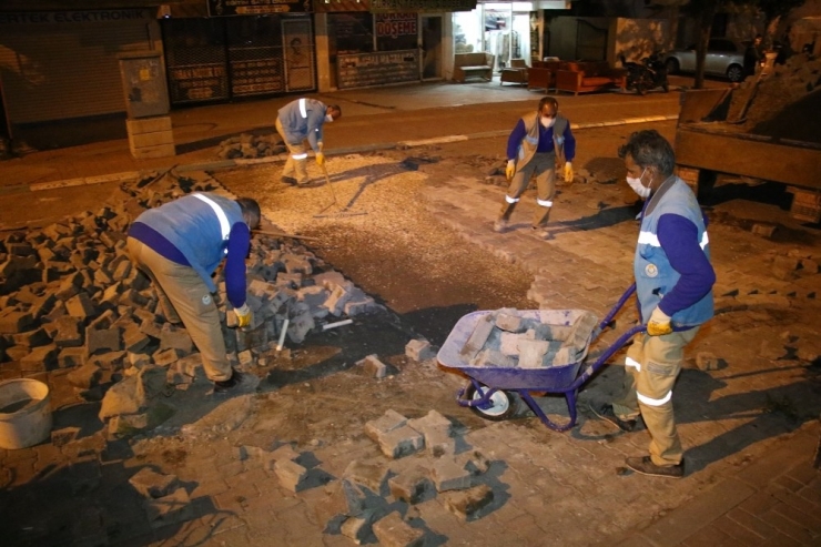 Ahmet Yesevi’de Yol Yapımı Sürüyor