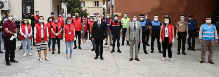 Vali Su, Vefa Sosyal Destek Grubu Görevlilerini Ziyaret Etti