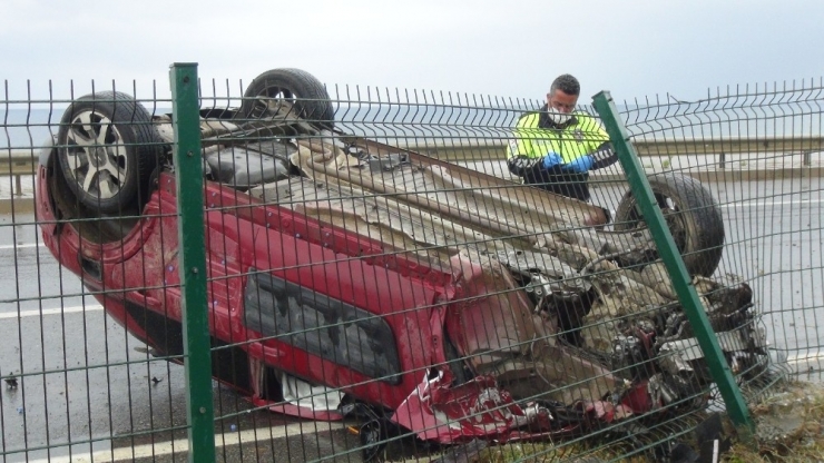 Otomobilin Takla Attığı Karayolu Savaş Alanına Döndü