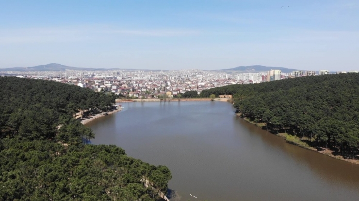 Aydos Ormanı’nın ‘Saklı Güzelliği’ Olan Göl Havadan Görüntülendi