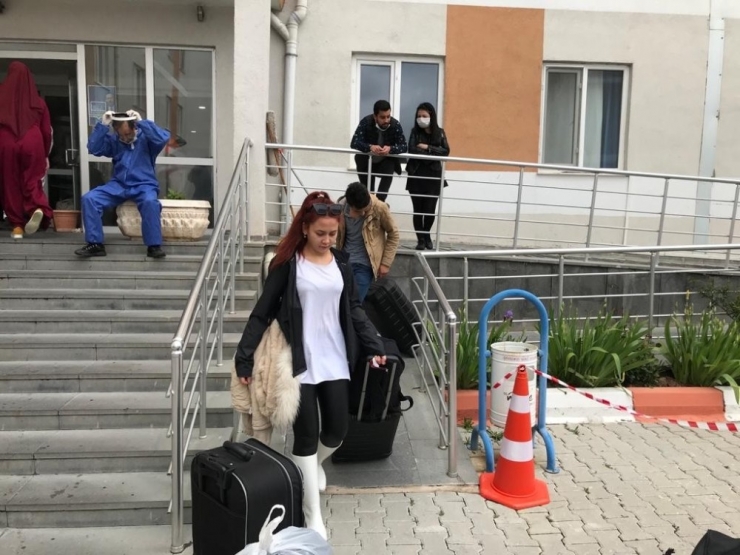 Niğde’de Karantina Süresi Biten 415 Kişi Evlerine Gönderiliyor