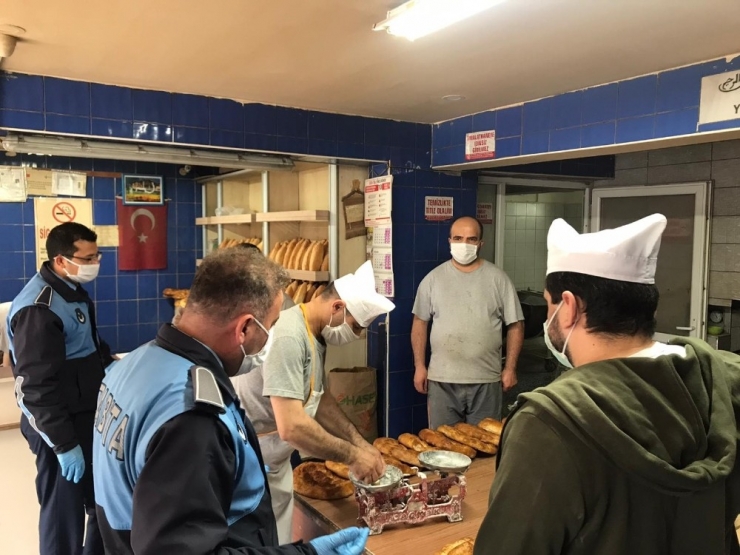 Bafra’da Berber Ve Kuaförlere Dezenfekte, Gıda İşletmelerine Denetim