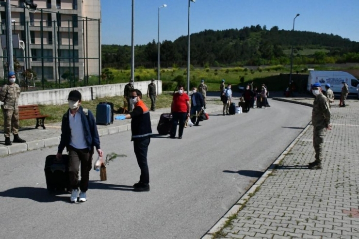 14 Günlük Karantina Süreçlerini Tamamlayanlar Memleketlerine Yolcu Edildi