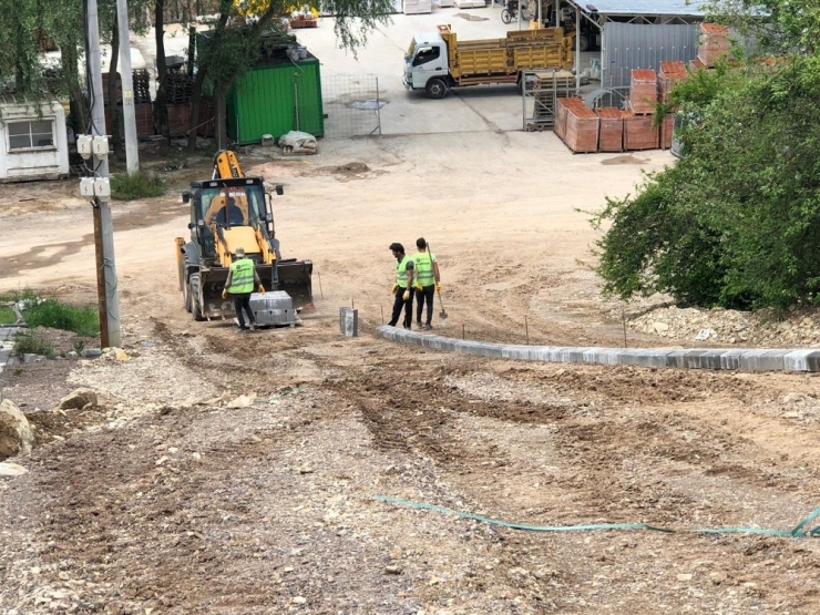 Başiskele’ye Yeni Parke Yollar Yapılıyor