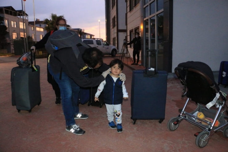 Birleşik Arap Emirlikleri’nden Gelen Vatandaşlar Öğrenci Yurduna Yerleştirildi