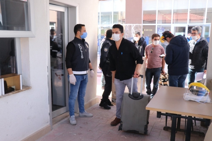 Bolu’da, Karantinası Biten 395 Kişi Memleketlerine Gitti