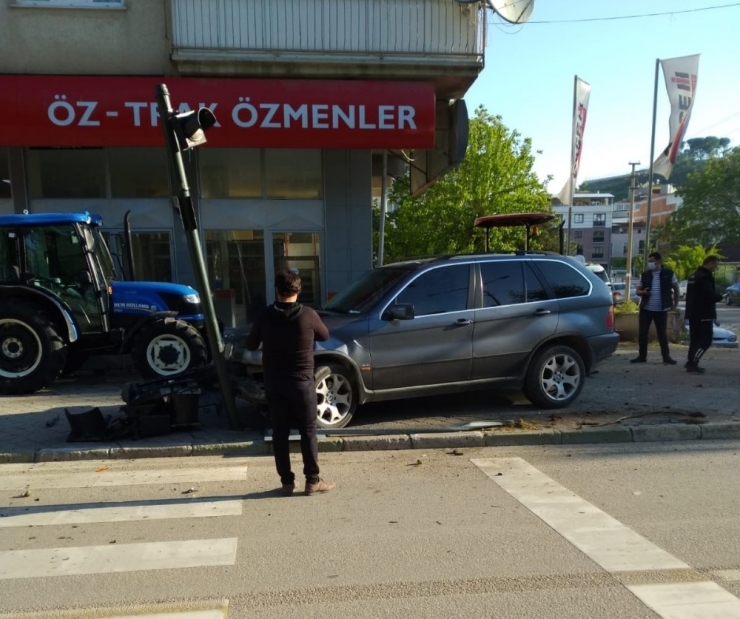 Lüks Cipin Kaza Anı Kamerada