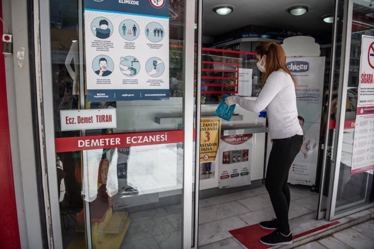 Güvercin Masa, Kuşadası’nda Salgınla Mücadelenin Görünmeyen Kahramanı Oldu