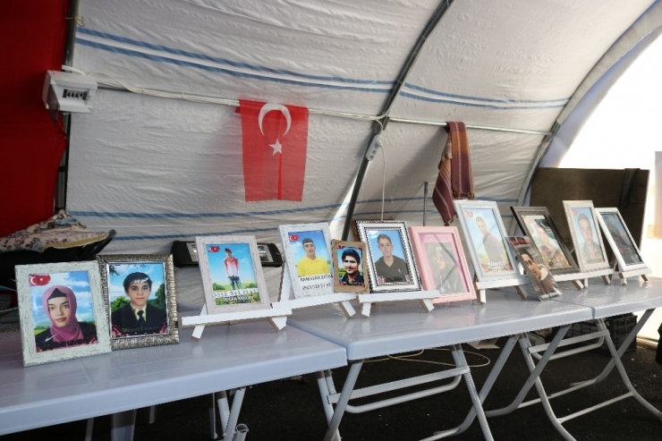 Hdp Önündeki Evlat Nöbeti 249’uncu Gününde