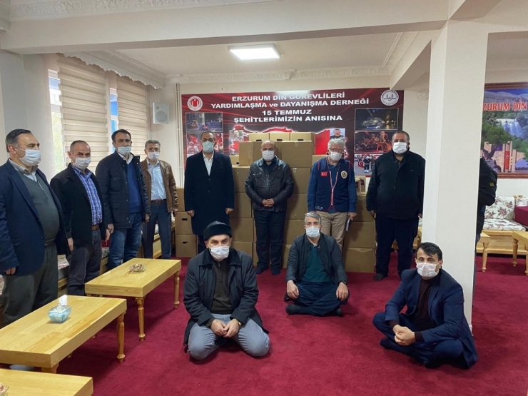 Din Görevlileri Derneği’nden 250 Aileye Gıda Yardımı