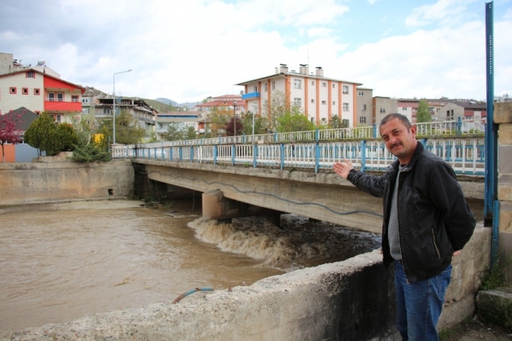 Oltu Çayı’nın Debisi Yükseldi