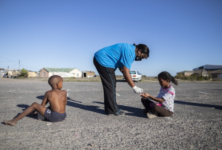Güney Afrika’da Covid-19 Nedeniyle 19 Bin Mahkuma Şartlı Tahliye
