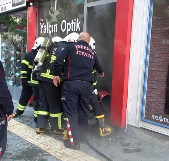 Isparta’da İş Yerini Yangını