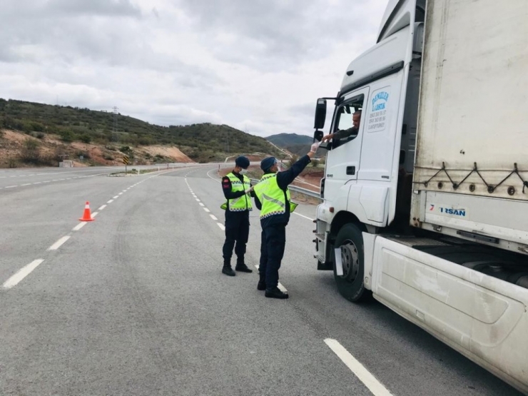 Jandarma, Karayolu Trafik Haftasını Kutladı