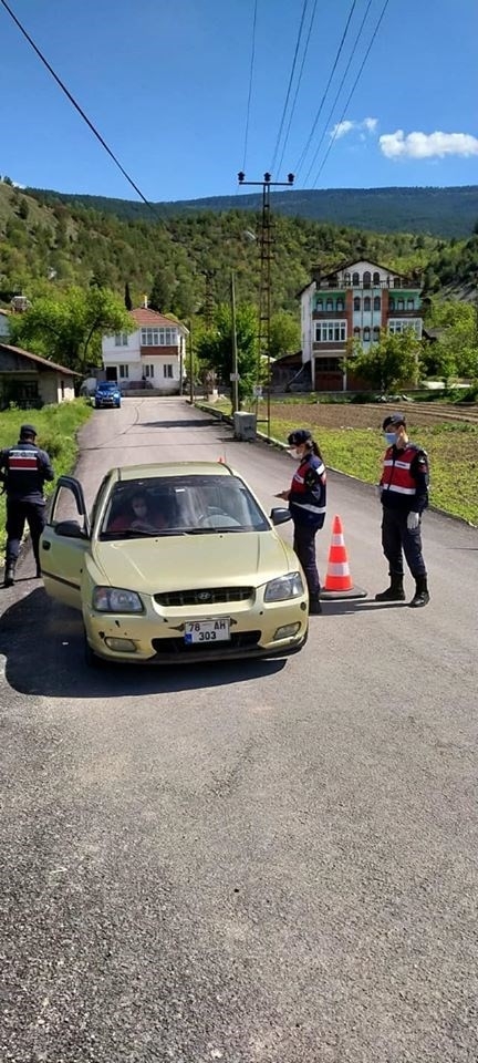 Trafik Haftasında Vatandaşlar Ve Sürücüler Bilgilendirildi