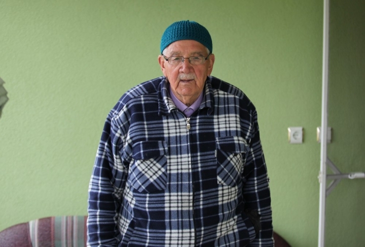 Jandarma Sandı, Kendi Elleriyle Teslim Etti