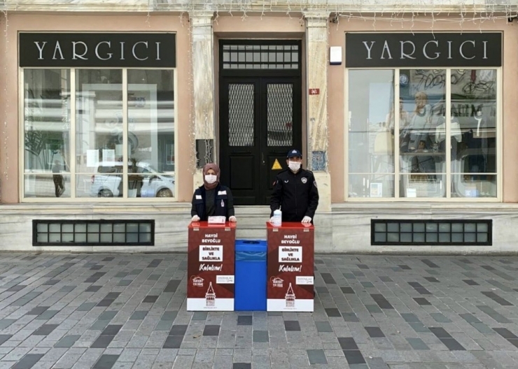 Taksim Meydanı Ve İstiklal Caddesi’nde Yeni Korona Virüs Önlemi