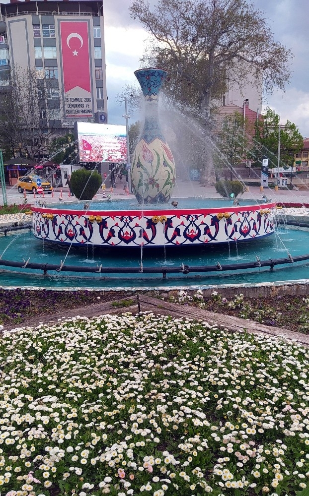 Çinili-çiçekli Vazo