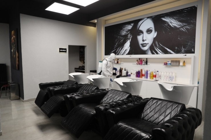 Mardin’de Berber Ve Güzellik Salonları Dezenfekte Edildi