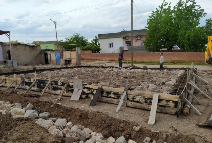 Mehmetçiğin Yardımına Koştuğu İhtiyaç Sahibi İçin Yapılan Evin Temeli Atıldı